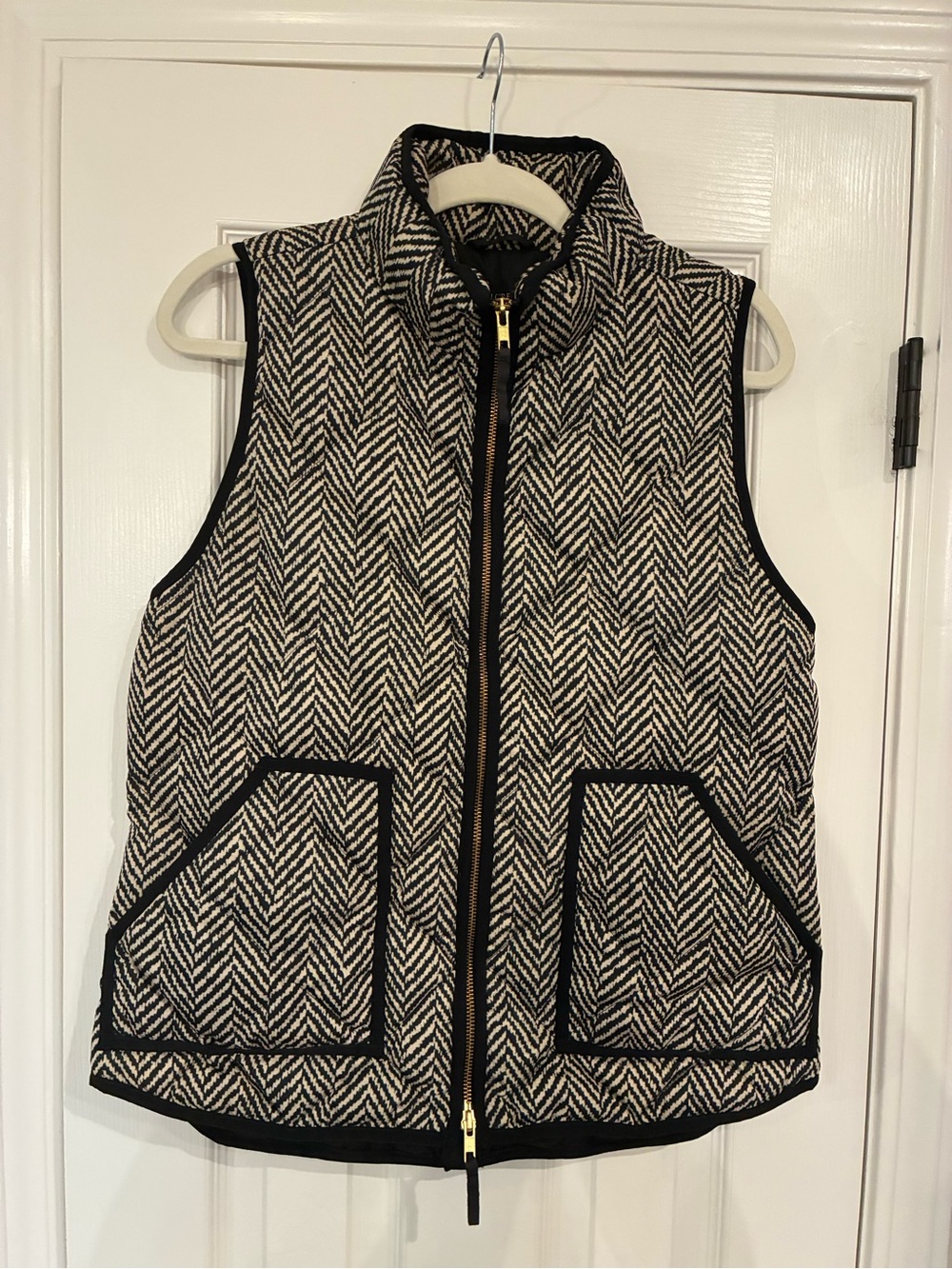 J. Crew Black & Beige Zip-Front Women's Vest Size L